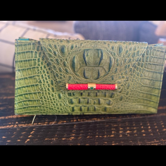 Stunning Green textured clutch / bag - Picture 3 of 5